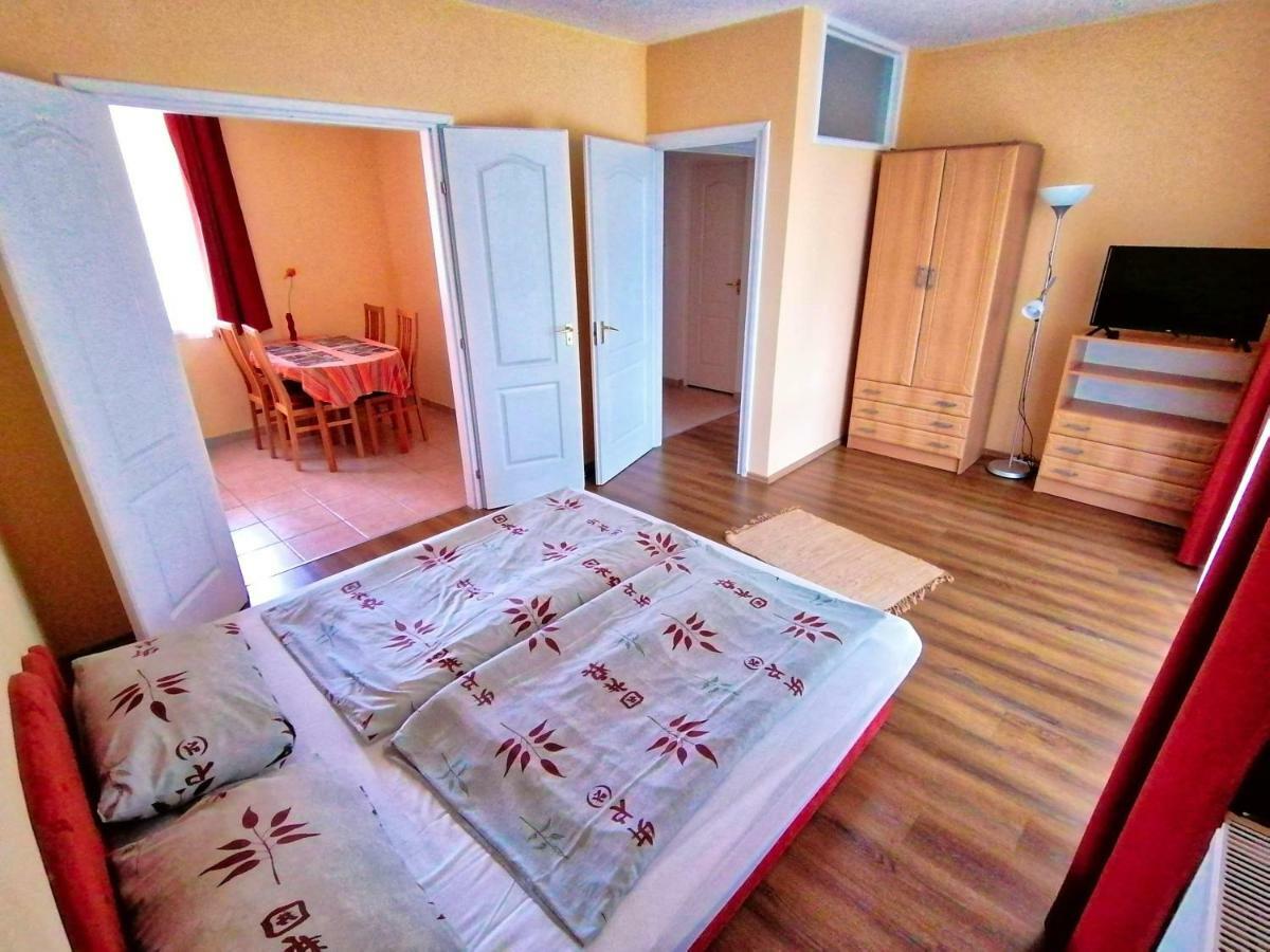 Villa AIDA Apartman Hajdúszoboszló Esterno foto