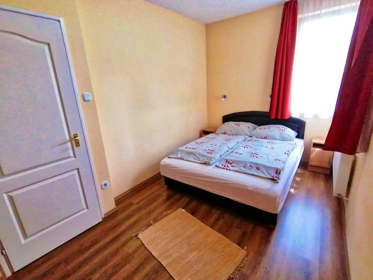 Villa AIDA Apartman Hajdúszoboszló Esterno foto