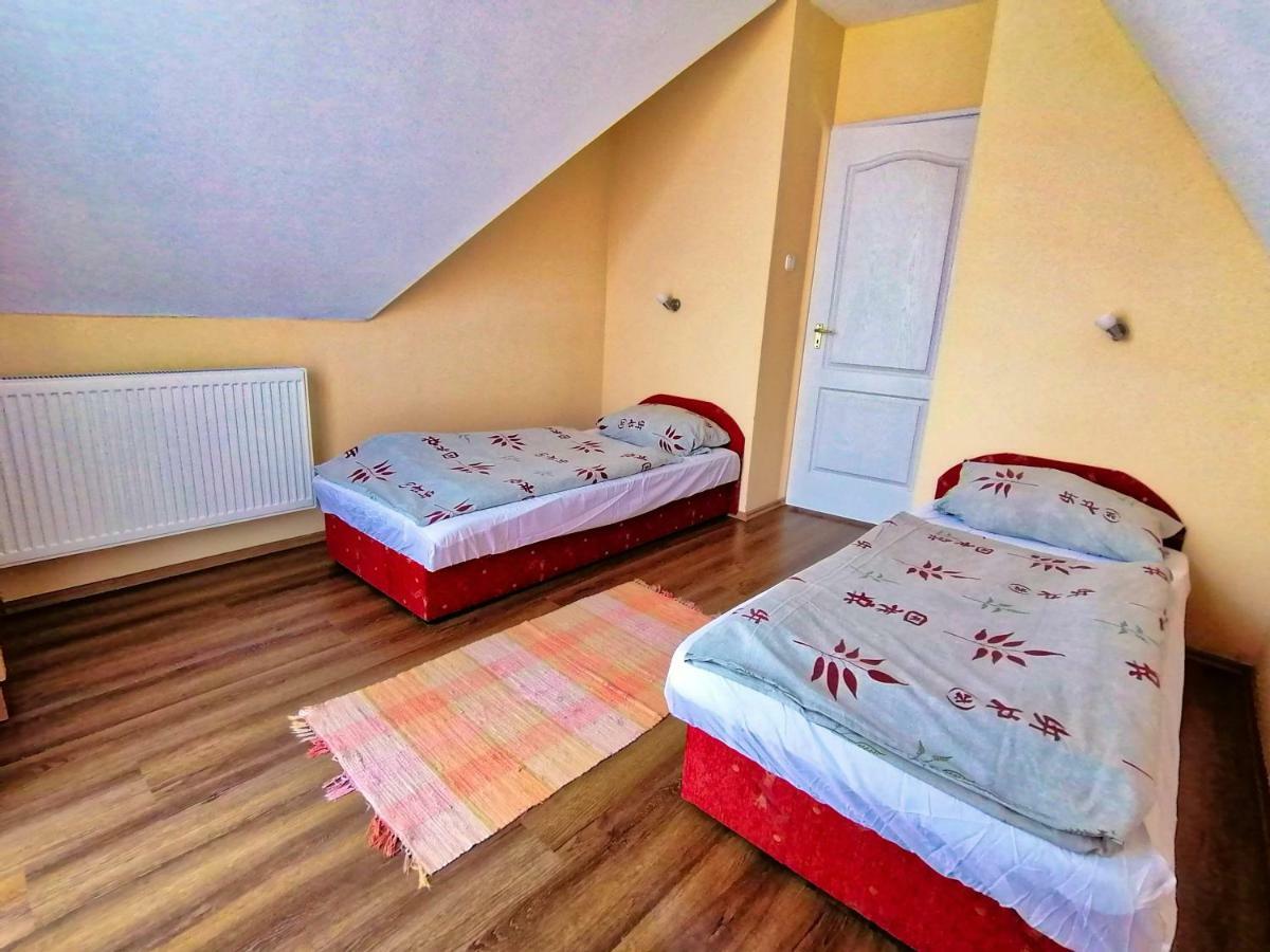 Villa AIDA Apartman Hajdúszoboszló Esterno foto