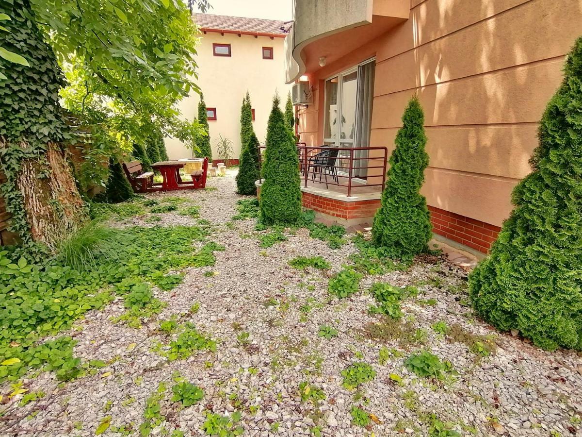 Villa AIDA Apartman Hajdúszoboszló Esterno foto