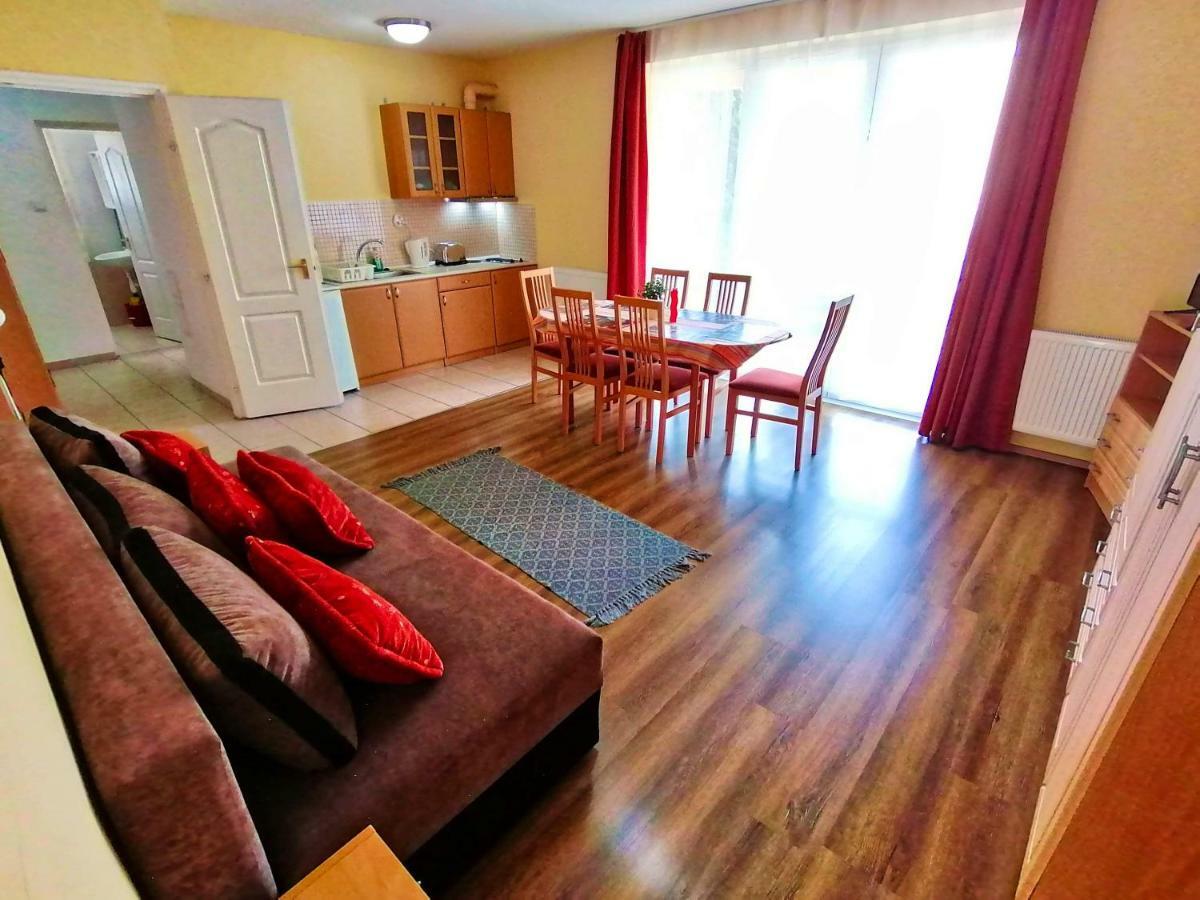 Villa AIDA Apartman Hajdúszoboszló Esterno foto