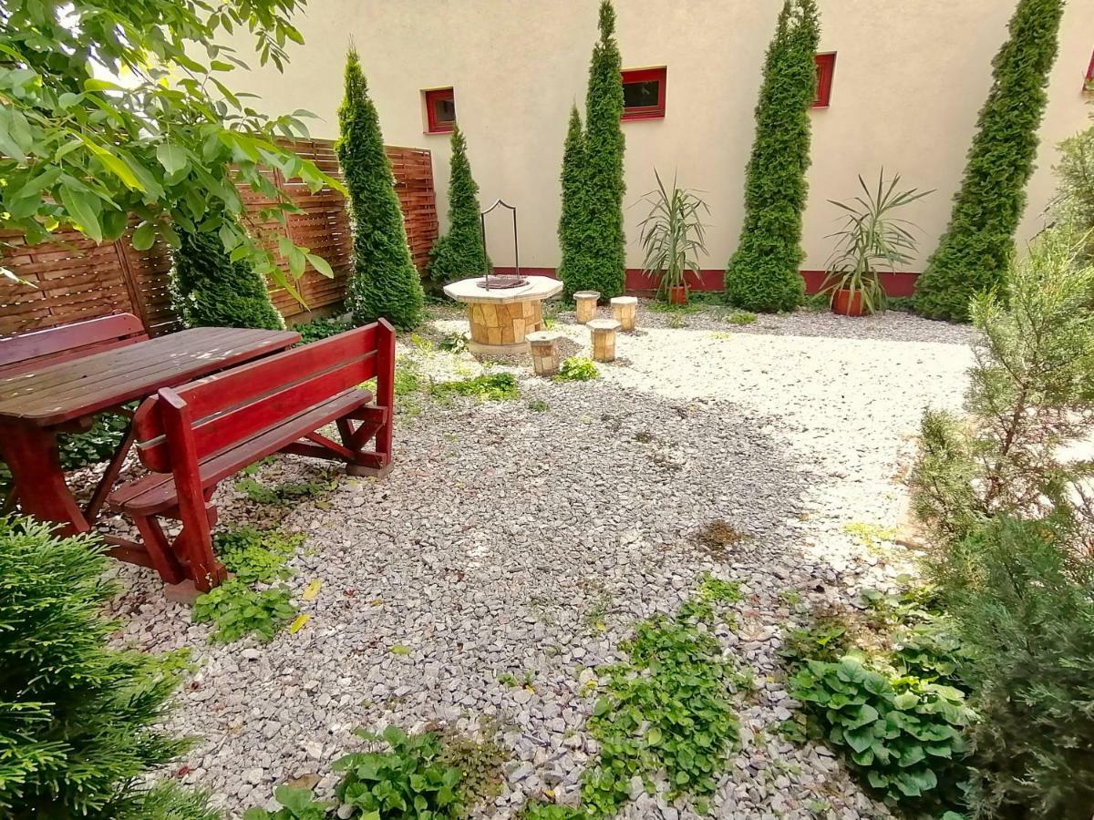 Villa AIDA Apartman Hajdúszoboszló Esterno foto