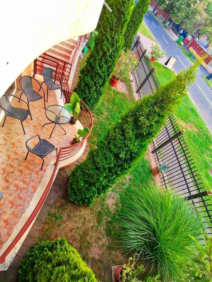 Villa AIDA Apartman Hajdúszoboszló Esterno foto