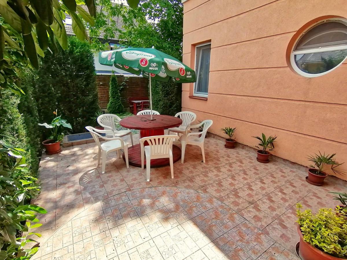 Villa AIDA Apartman Hajdúszoboszló Esterno foto